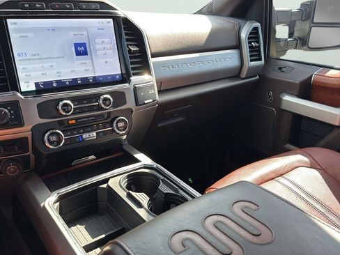 Used 2022 Ford F350 King Ranch w/ King Ranch Ultimate Package AWD/4WD image 19