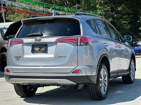 Used 2017 Toyota RAV4 Limited FWD image 7