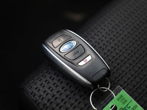 Used 2025 Subaru Outback Premium AWD/4WD image 31