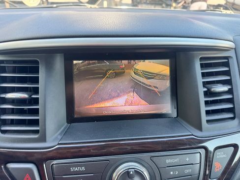Used 2013 Nissan Pathfinder SL w/ Trailer Tow Pkg AWD/4WD image 33