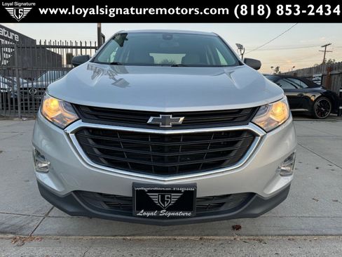 Used 2020 Chevrolet Equinox LS w/ LS Convenience Package image 2
