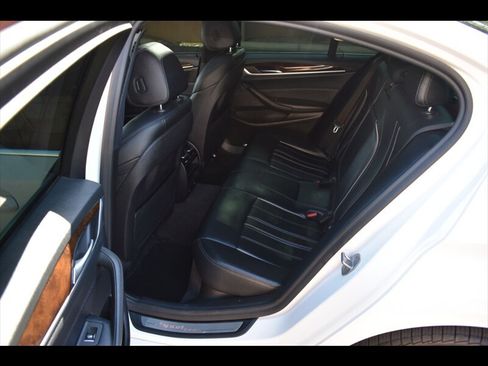 Used 2019 BMW 540i w/ Convenience Package RWD image 20