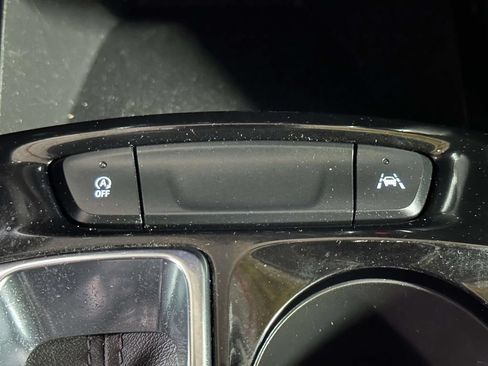 Used 2024 Chevrolet Trax LT w/ Driver Confidence Package FWD image 23