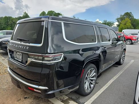 Used 2023 Jeep Grand Wagoneer L 4WD w/ Flexible Seating Group image 2