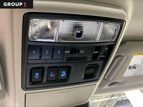 Used 2023 Toyota 4Runner Limited AWD/4WD image 34