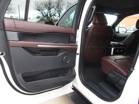 Used 2024 Ford Expedition Max Limited image 15