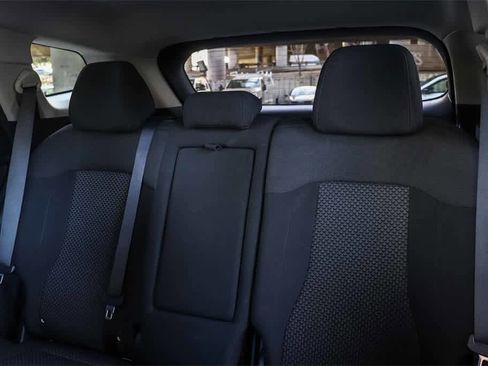 Used 2024 Kia Sportage LX image 17