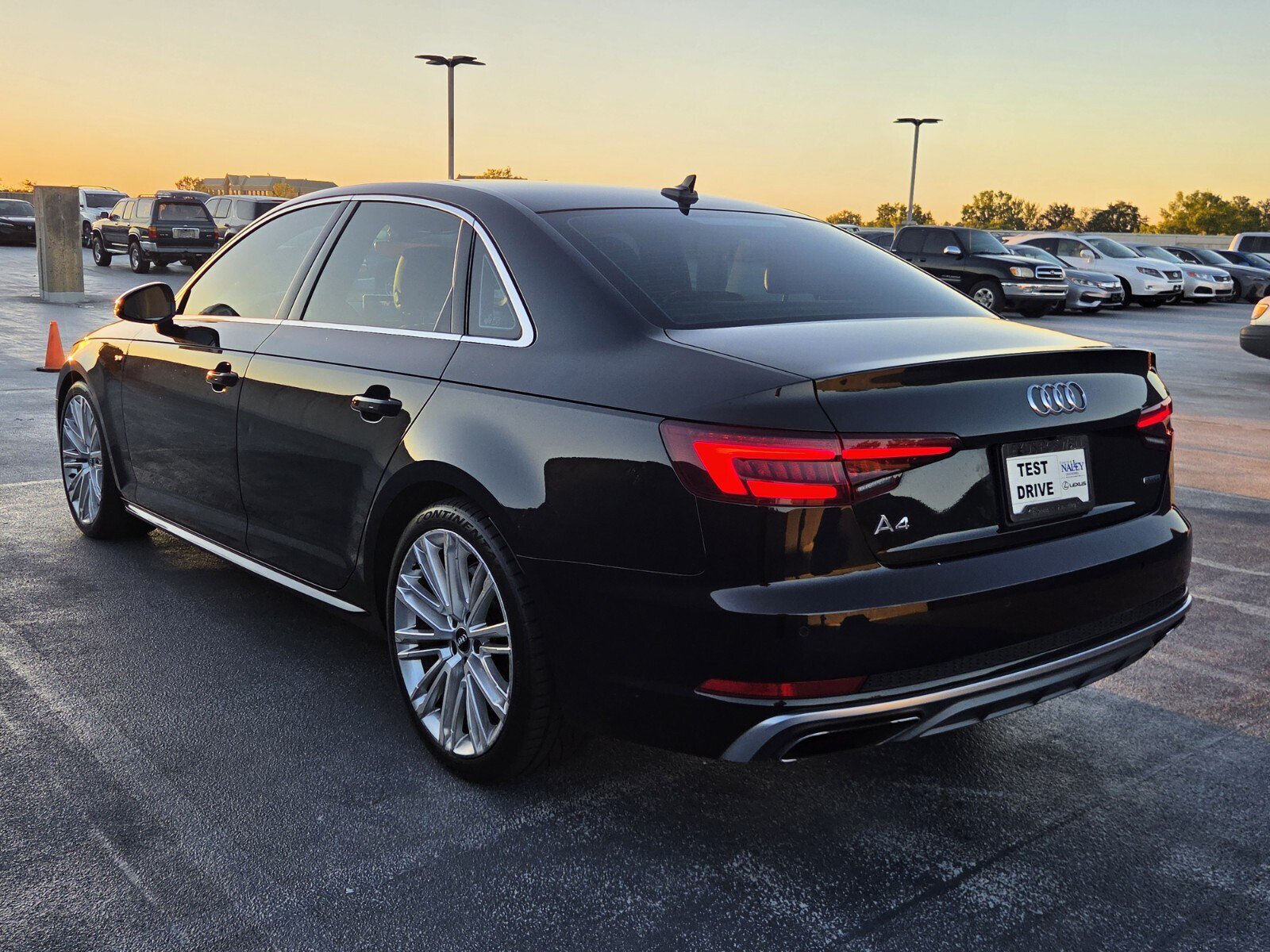 Used 2019 Audi A4 2.0T Premium Plus w/ Premium Plus Package AWD/4WD image 3