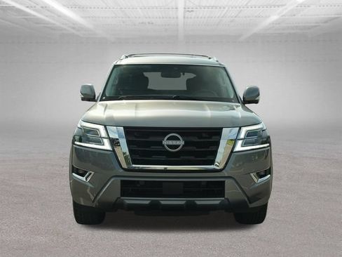 Used 2023 Nissan Armada SL w/ Captain's Chairs Package AWD/4WD image 2