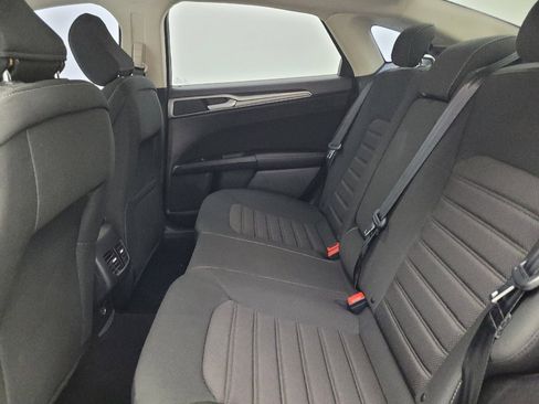 Used 2020 Ford Fusion SE FWD image 18