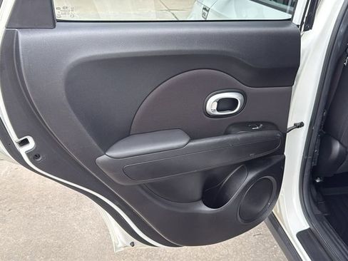 Used 2018 Kia Soul + FWD image 16