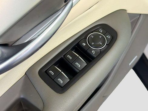 Used 2018 Cadillac XT5 Luxury AWD/4WD image 18