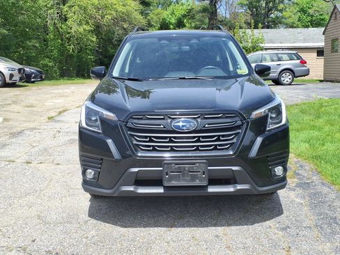 Used 2024 Subaru Forester Limited AWD/4WD image 2