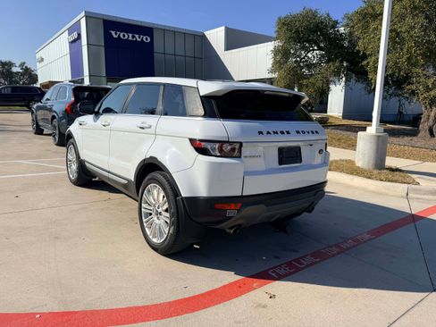 Used 2013 Land Rover Range Rover Evoque Prestige image 4