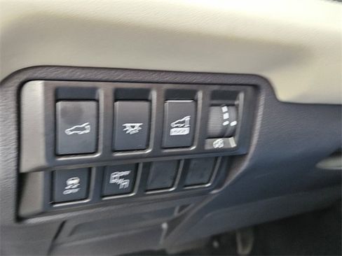 Used 2022 Subaru Ascent Touring image 29