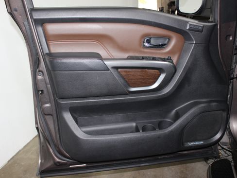 Used 2018 Nissan Titan Platinum Reserve w/ Platinum Utility Package image 30