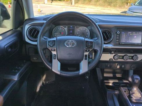 Certified 2019 Toyota Tacoma SR5 image 15