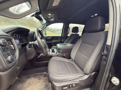 Used 2022 Chevrolet Silverado 2500 LT w/ Midnight Edition image 2