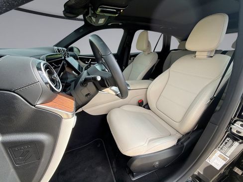 Used 2024 Mercedes-Benz GLC 300 image 30