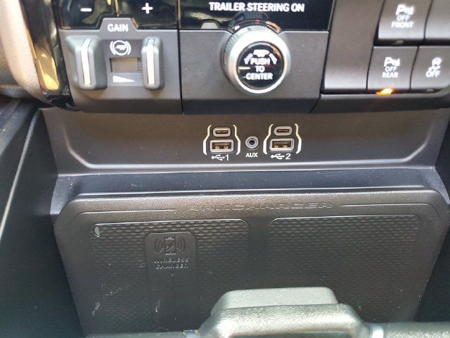 Used 2025 RAM 1500 Big Horn AWD/4WD image 34