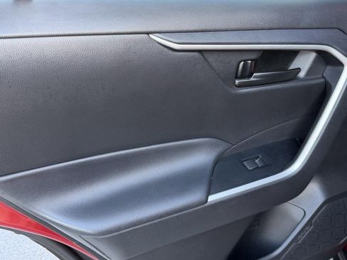 Used 2023 Toyota RAV4 LE image 12