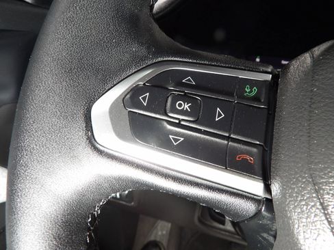 Used 2024 Jeep Compass Latitude AWD/4WD image 21