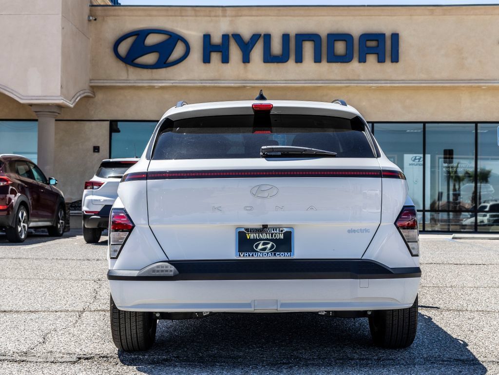 New 2025 Hyundai Kona SEL FWD image 7