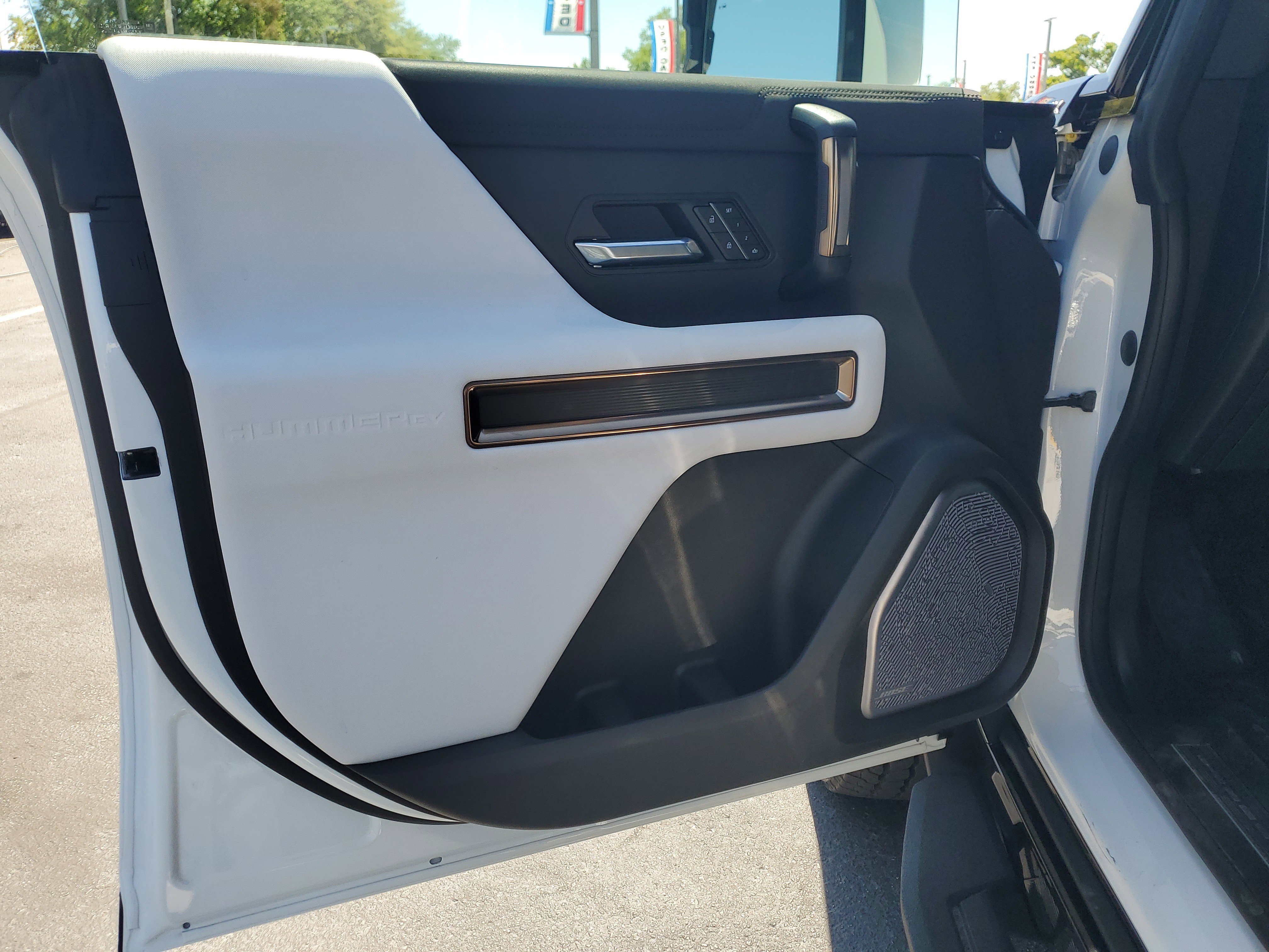 Used 2025 GMC Hummer EV 2X AWD/4WD image 19