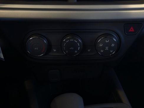 New 2026 Chevrolet Trax RS w/ Driver Confidence Package image 22