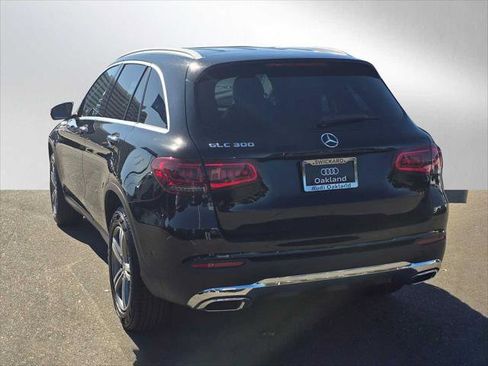 Used 2022 Mercedes-Benz GLC 300 SUV image 3