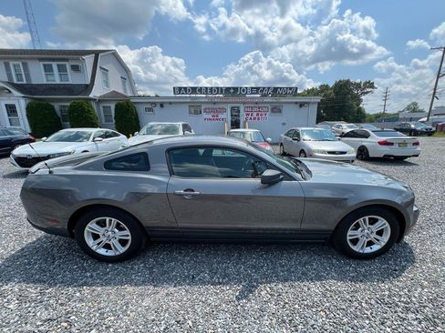Used 2011 Ford Mustang Coupe w/ 101A Rapid Spec Order Code RWD image 5