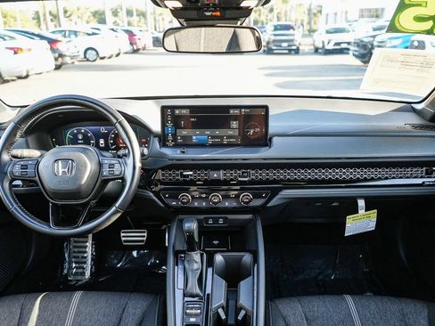 Used 2025 Honda Accord Sport image 12