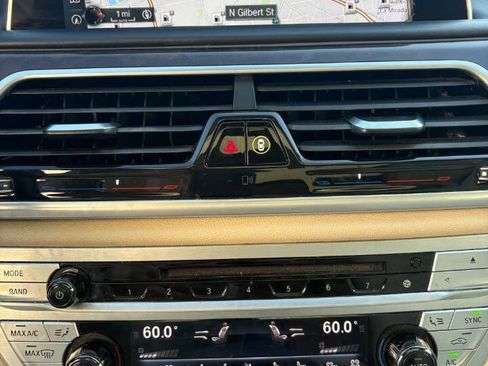 Used 2017 BMW 740i image 12