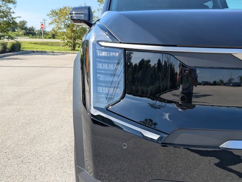 Certified 2026 Kia EV9 Wind image 12
