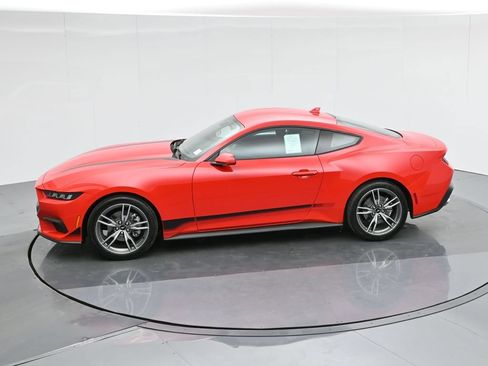 Used 2024 Ford Mustang Coupe RWD image 39