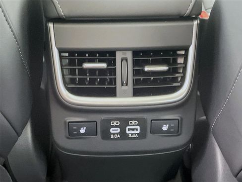 Used 2025 Subaru Legacy Limited w/ Popular Package #3 image 27