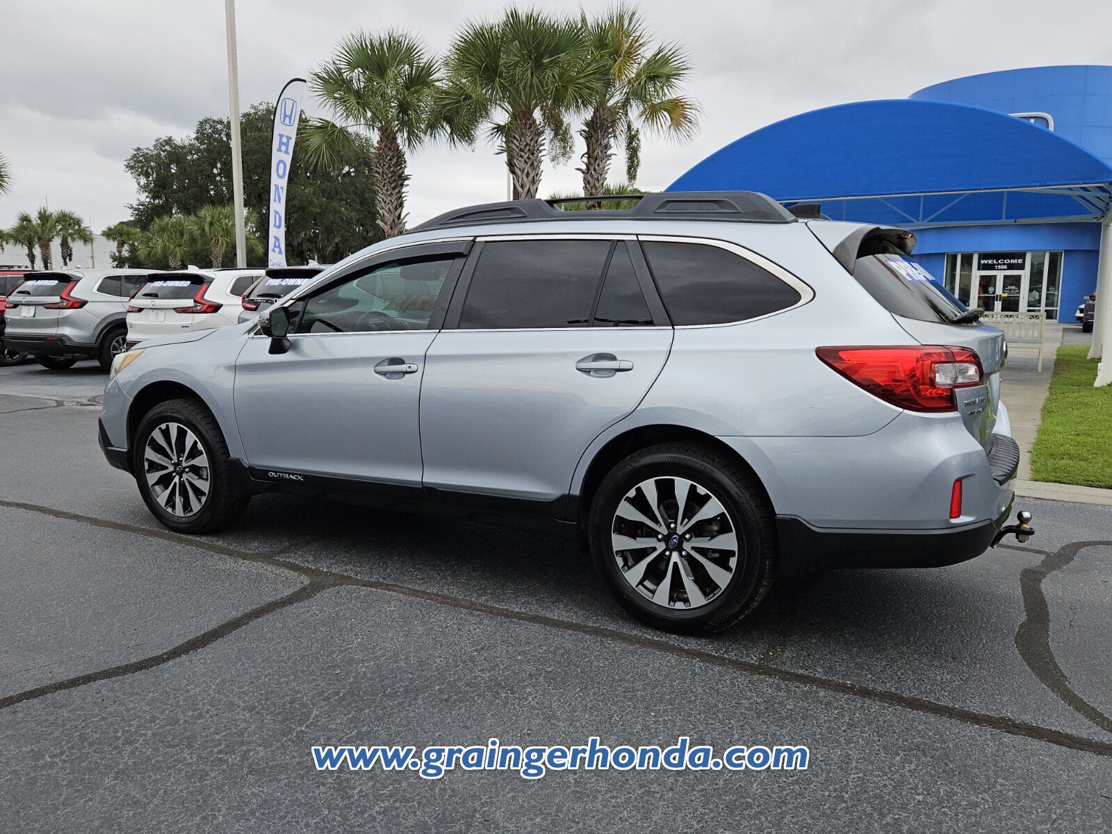 Used 2016 Subaru Outback 2.5i Limited w/ Popular Package #4 AWD/4WD image 3