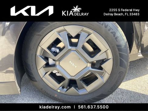 New 2026 Kia Carnival SX FWD image 33