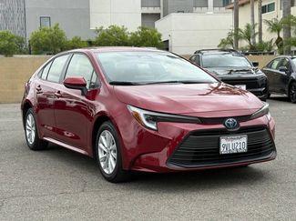 Used 2025 Toyota Corolla LE w/ LE Premium Package FWD video 1