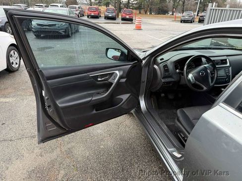 Used 2016 Nissan Altima 2.5 SR image 9