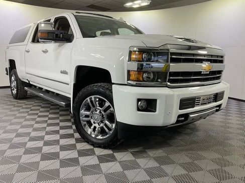 Used 2019 Chevrolet Silverado 2500 High Country w/ Duramax Plus Package image 51