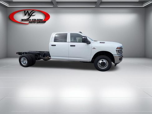 New 2026 RAM 3500 Tradesman w/ Chrome Appearance Group A AWD/4WD image 3