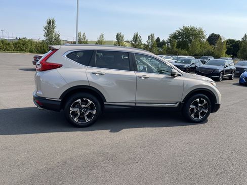 Used 2018 Honda CR-V Touring image 6