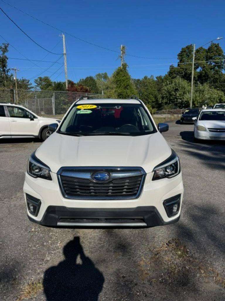 Used 2019 Subaru Forester Touring AWD/4WD image 2