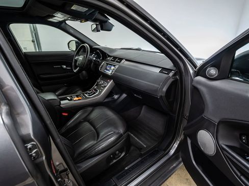 Used 2018 Land Rover Range Rover Evoque Landmark Edition image 21