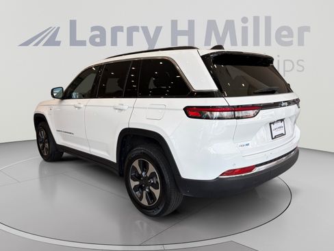 Used 2024 Jeep Grand Cherokee Limited 4xe AWD/4WD image 3