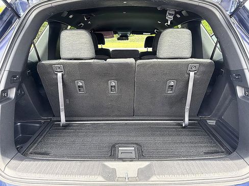 Used 2025 Honda Pilot Sport image 24