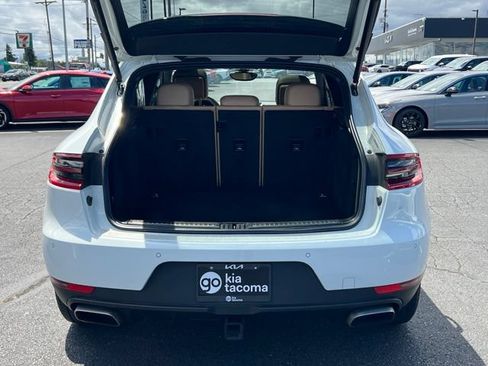 Used 2018 Porsche Macan AWD/4WD image 10