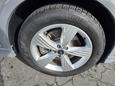 Used 2025 Audi Q4 e-tron Premium Plus w/ Premium Plus image 9