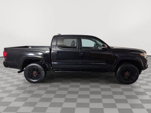 Used 2022 Toyota Tacoma SR5 w/ Technology Package RWD image 9